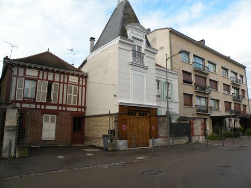  maisons et immeubles, rue de la Paix